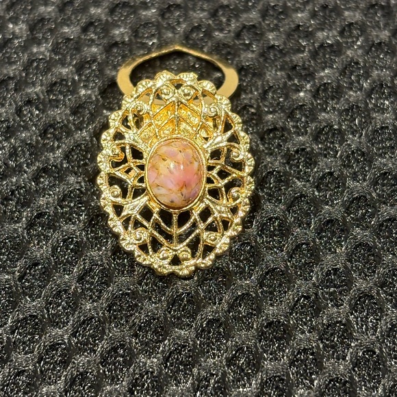 Vintage Gold Filigree Oval Scarf Slide
Clip with Pink/Peach Marbled Cabochon - Picture 3 of 13